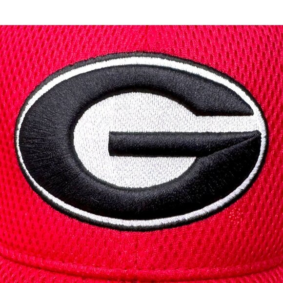 Top Of The World Georgia Bulldogs Red Mesh Baseball Hat Flex Fit Backwards Dog - Picture 9 of 9